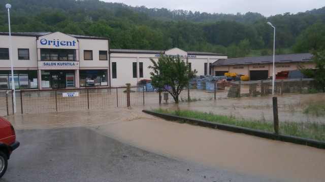 Poplavljen je prodajni objekat Orijent d.o.o. Srebrenik