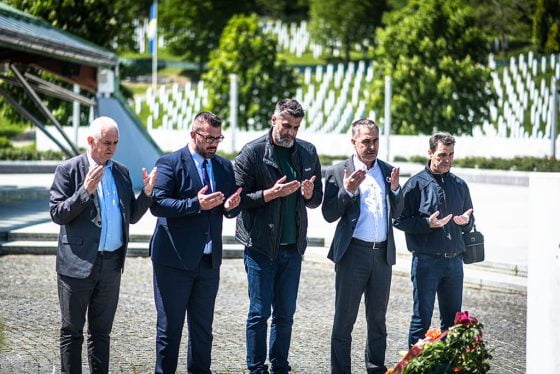 Gradonačelnik Srebrenika sa saradnicima u radnoj posjeti Memorijalnom centru u Potočarima